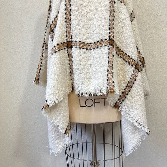 NWOT WORLD MARKET Plaid Poncho Shawl in Cream Brown - Picture 3 of 11